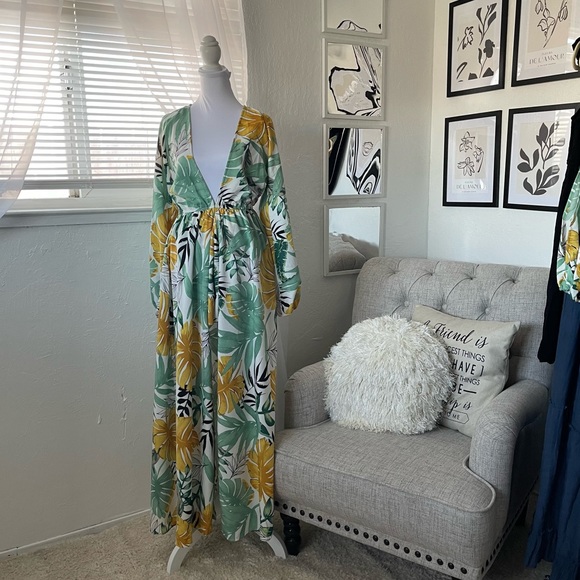HYFVE Tropical Maxi Dress NWT - Picture 4 of 11